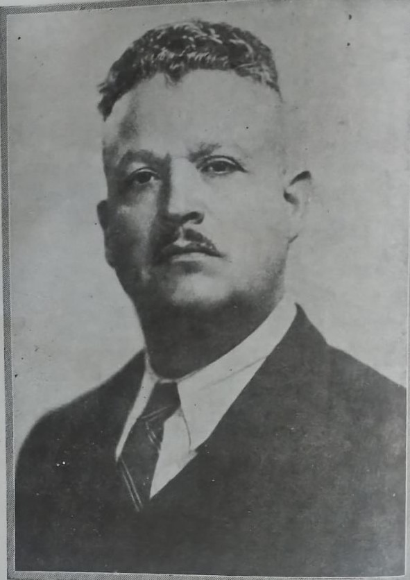 El Sr. Gral. Elpidio G Velázquez, Gobernador Constitucional del Estado de Durango, que inició su Administración del día 15 de septiembre de 1940.